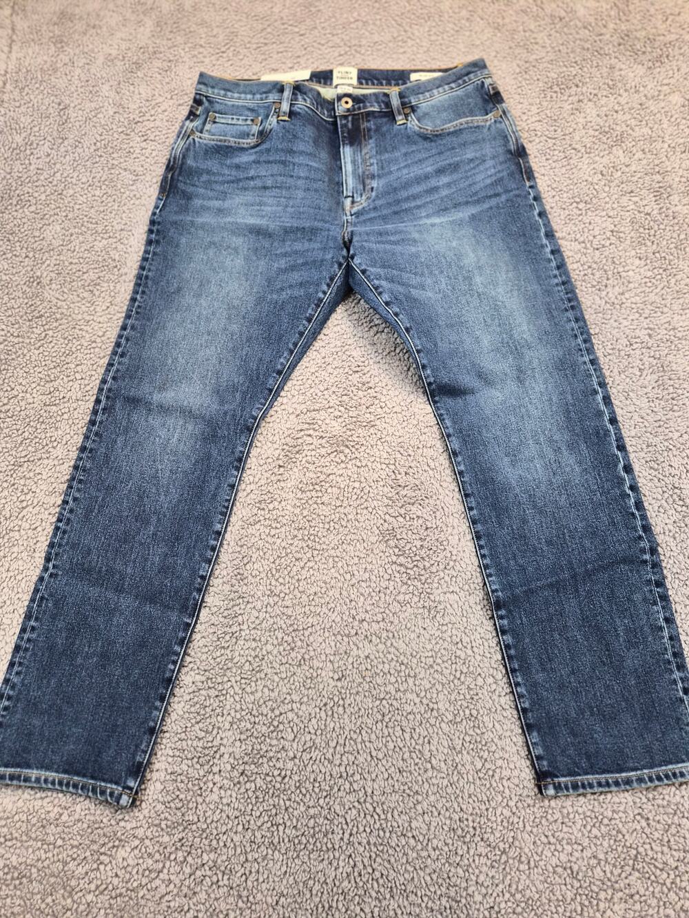 NWT Flint and Tinder Jeans Men's Size 33x30 Medium Wash Slim Fit (1207)